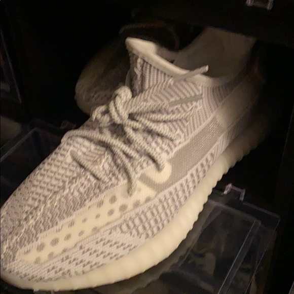 65 pairs of yeezys ( brand new ) - Picture 10 of 16